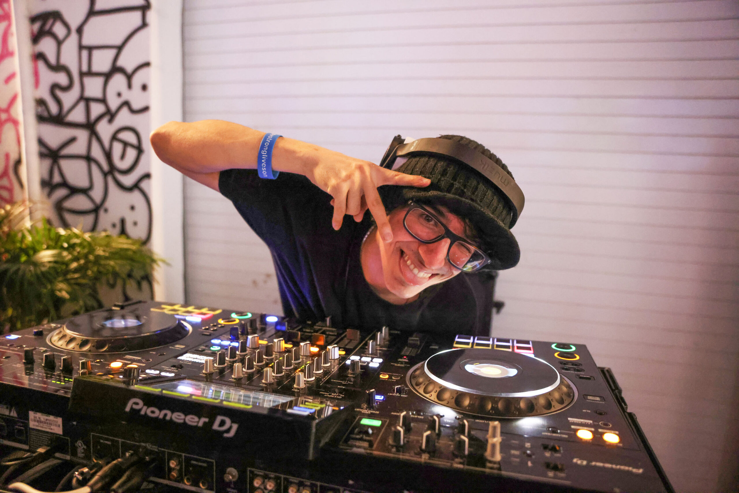 DJ Furbzz12