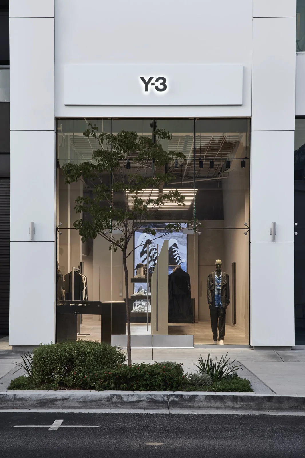 The completed flagship at 8500 Melrose; completed store.