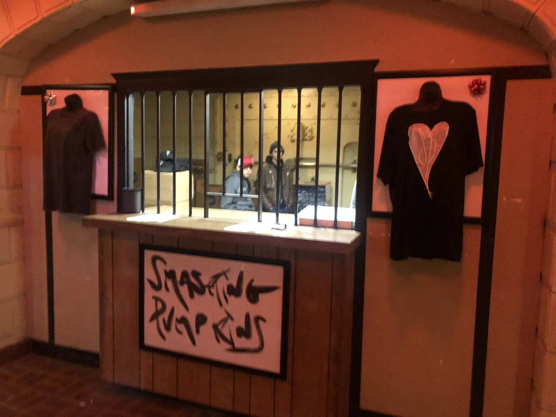 The venue’s counter incorporated into the Merch Vault environment.