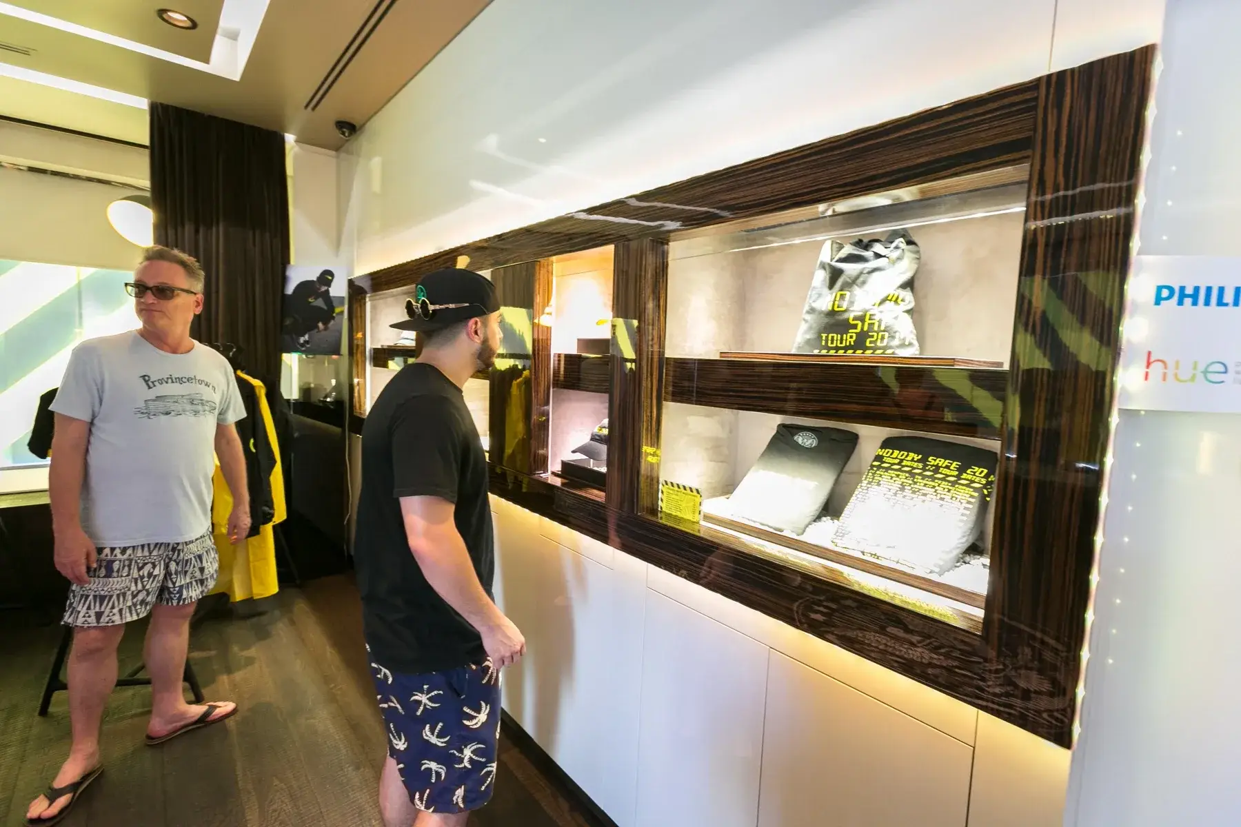 Accessories, objects and lighting extend the collection through the shop.